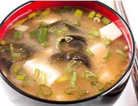 Рецепт: Суп мисо с грибами и сельдереем